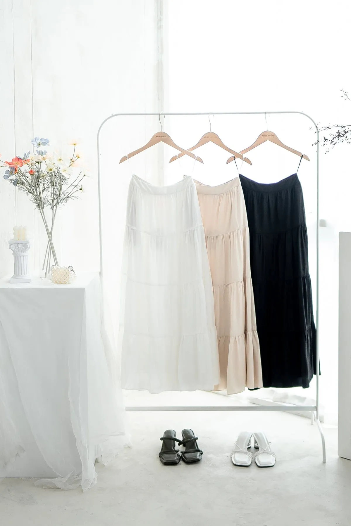 AMOR MAXI SKIRT IN WHITE