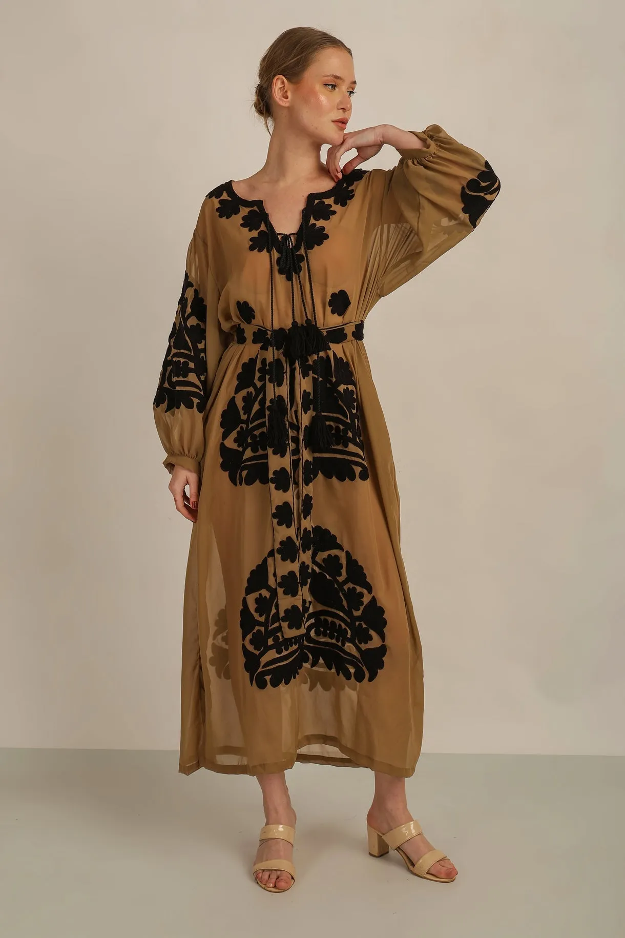 Anannasa - Away Dress - Beige