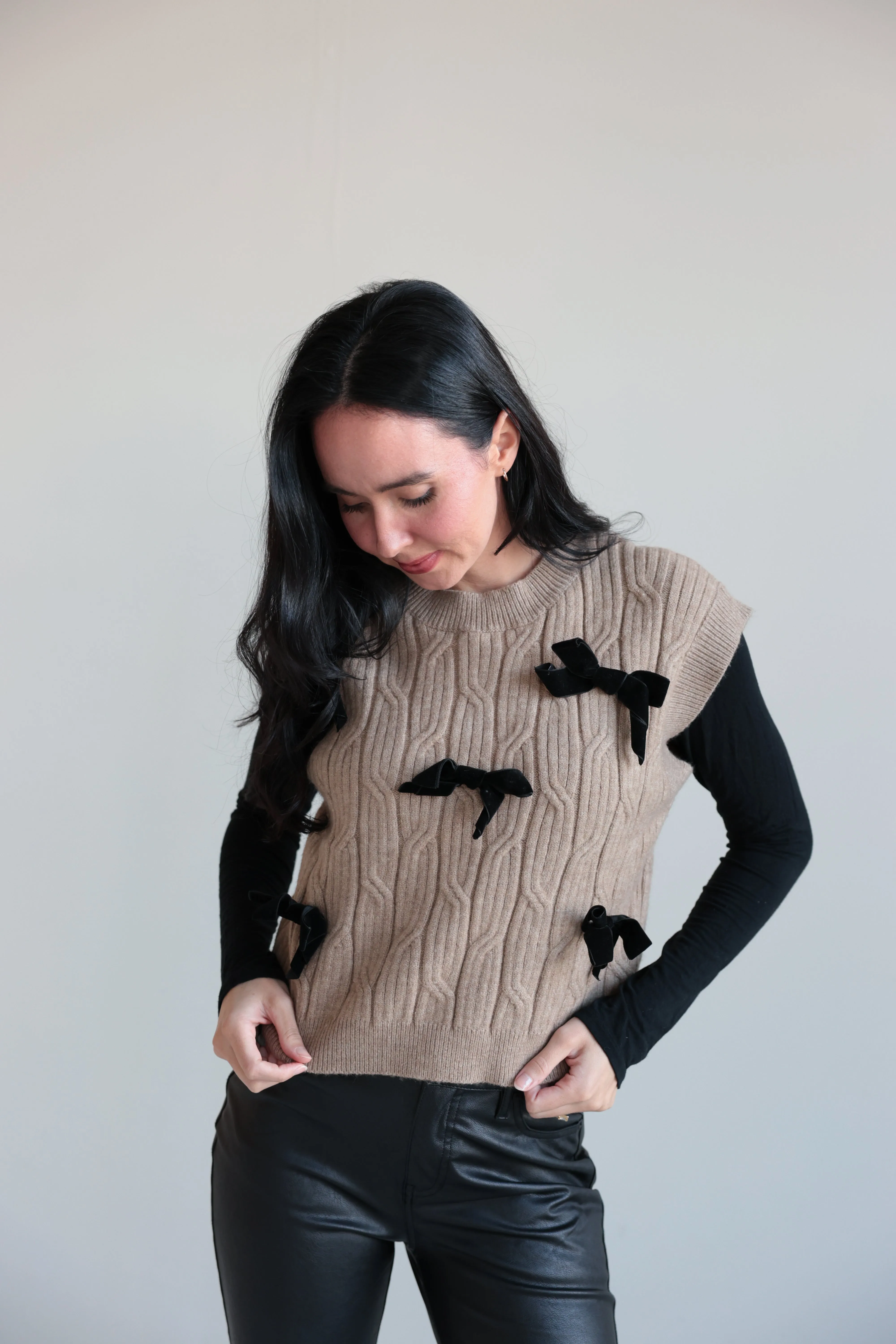 Bow-Embellished Cable Knit Sweater Vest-Final Sale