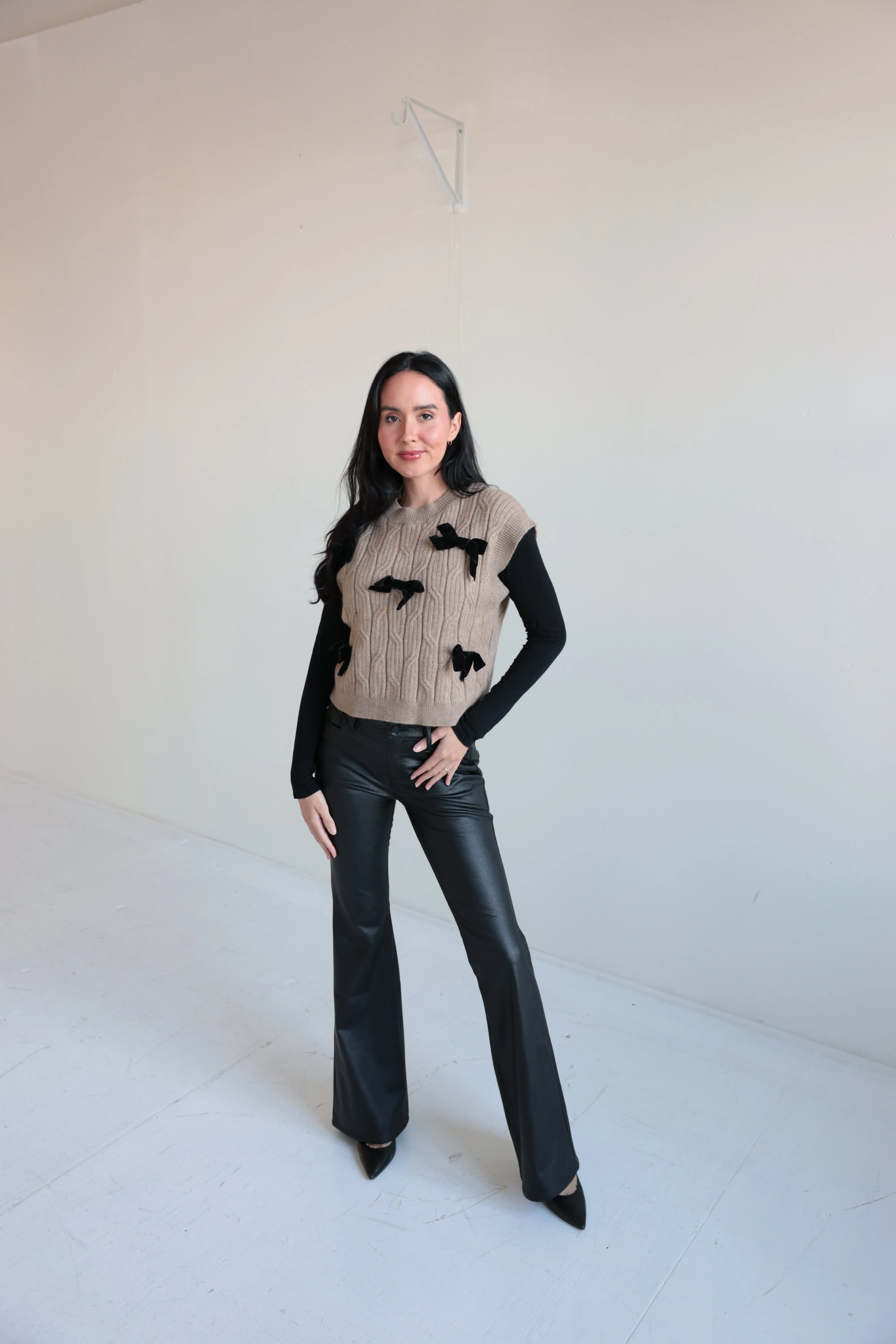Bow-Embellished Cable Knit Sweater Vest-Final Sale