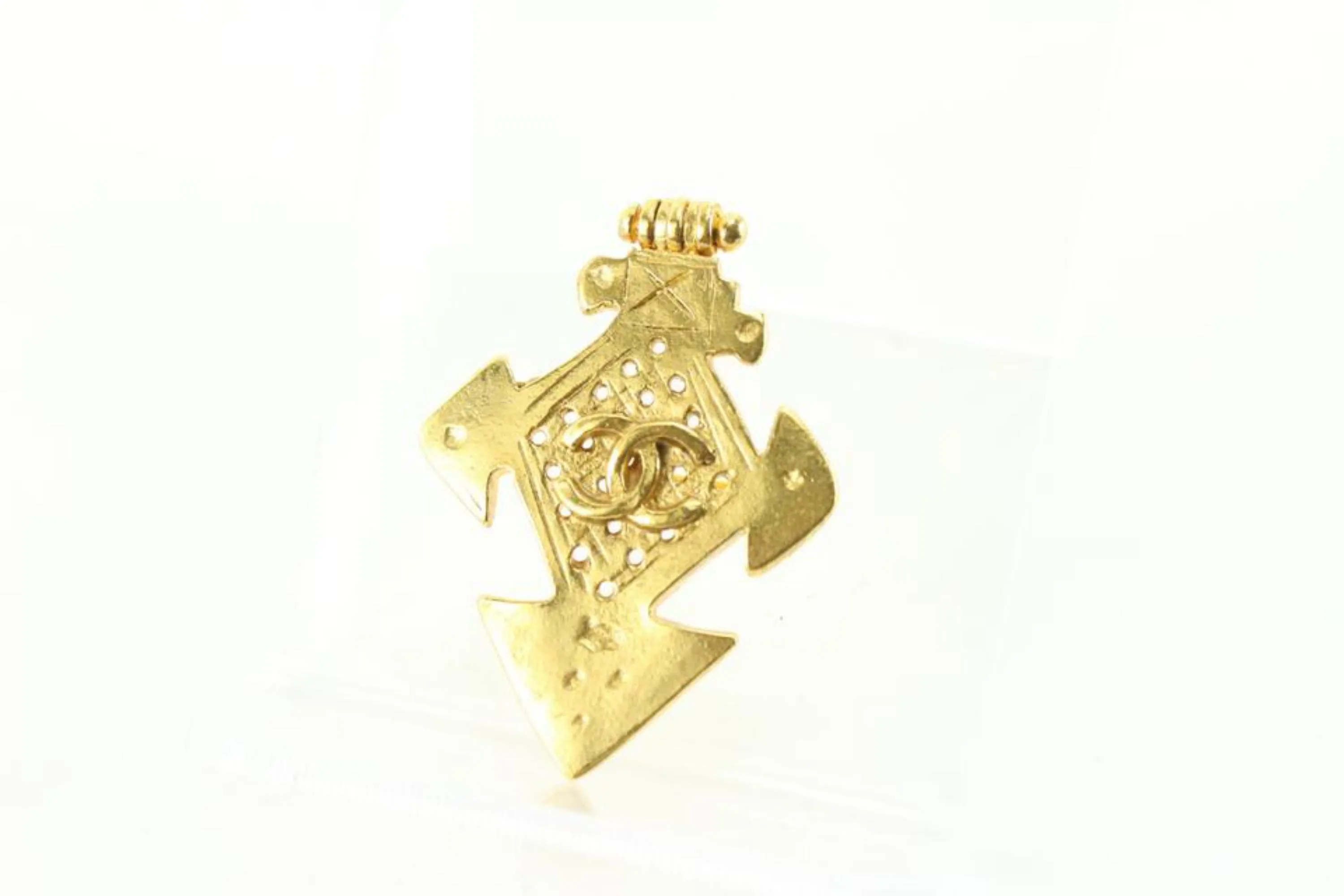 Chanel 94p 24k Gold Plated  CC Cross Brooch Pin 39cc722s