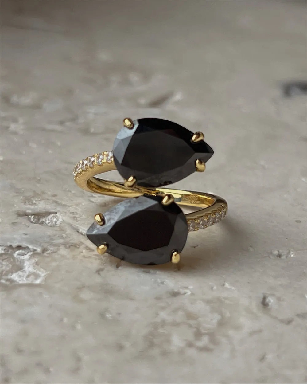Cleo Wrap Ring (Black/Gold)