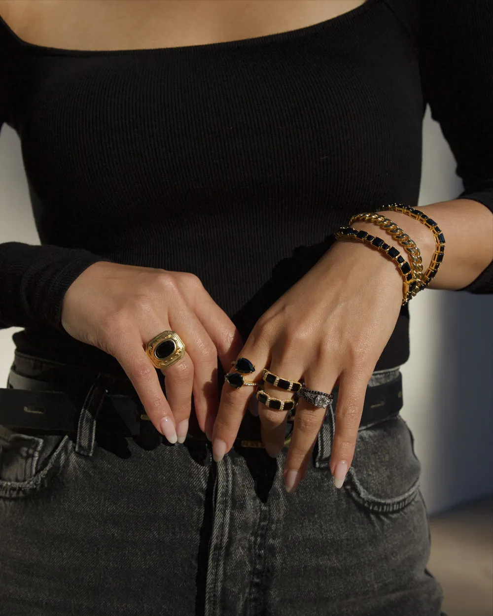 Cleo Wrap Ring (Black/Gold)