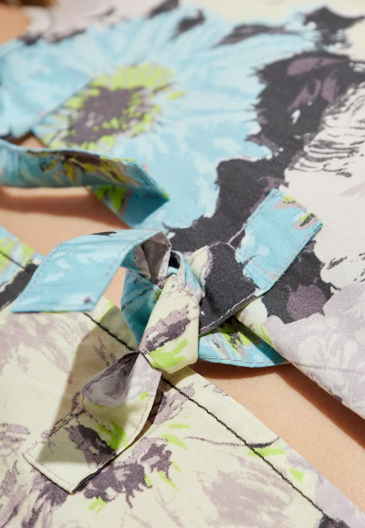 Floral Print Puff-Sleeved Blouse