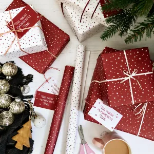 Red Stars 'Wonderful Time' Mixed Wrapping Paper Set