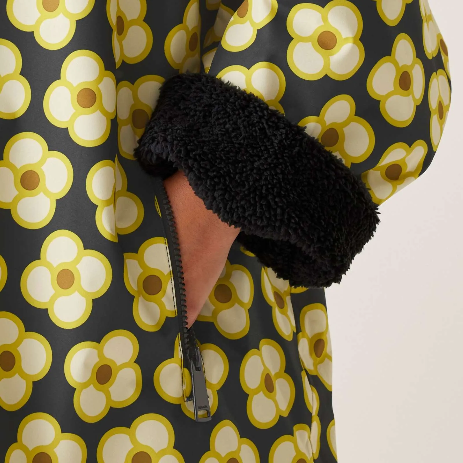Regatta Kids Orla Kiely Changing Robe