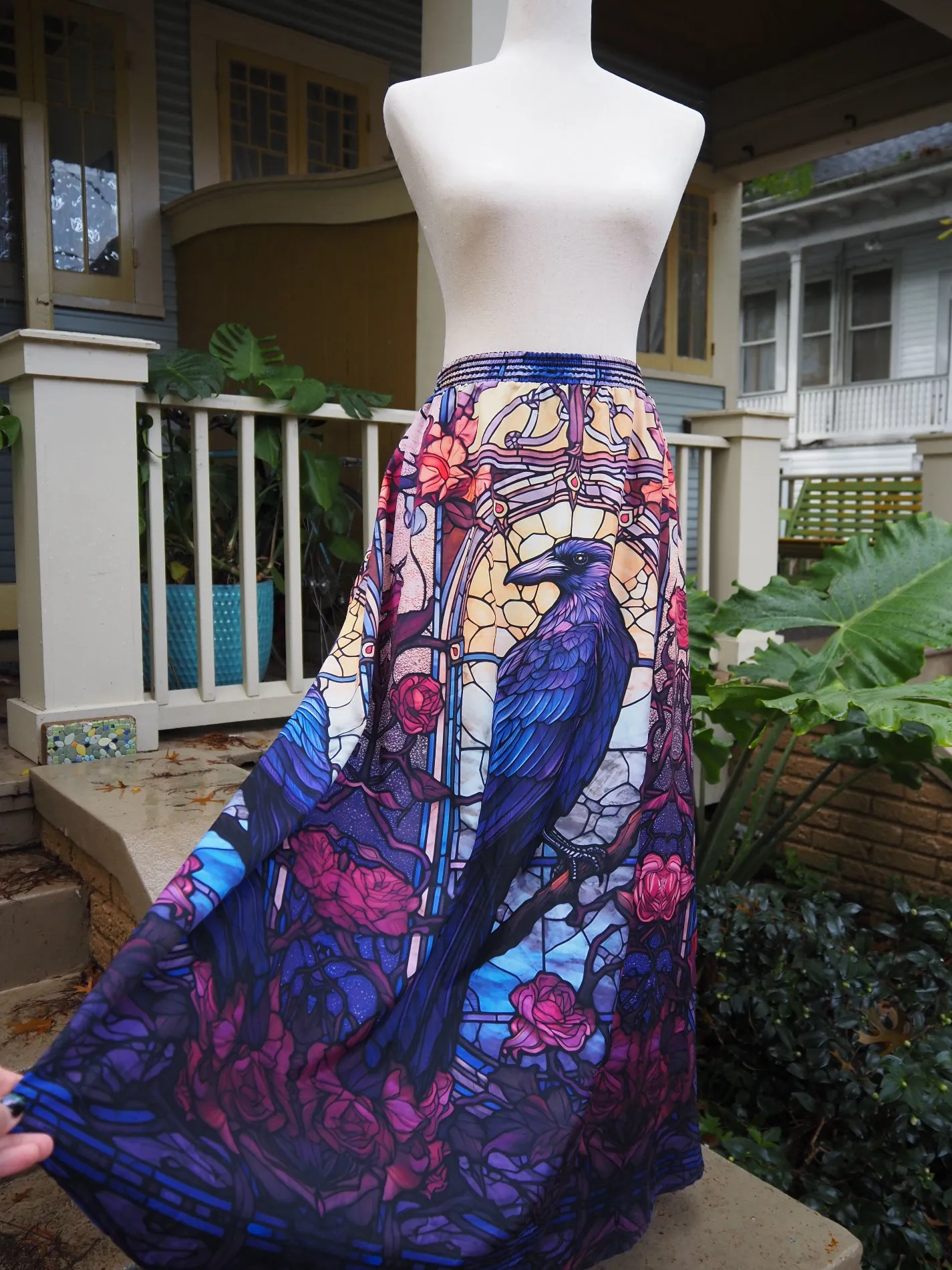 Rose Window Raven Maxi