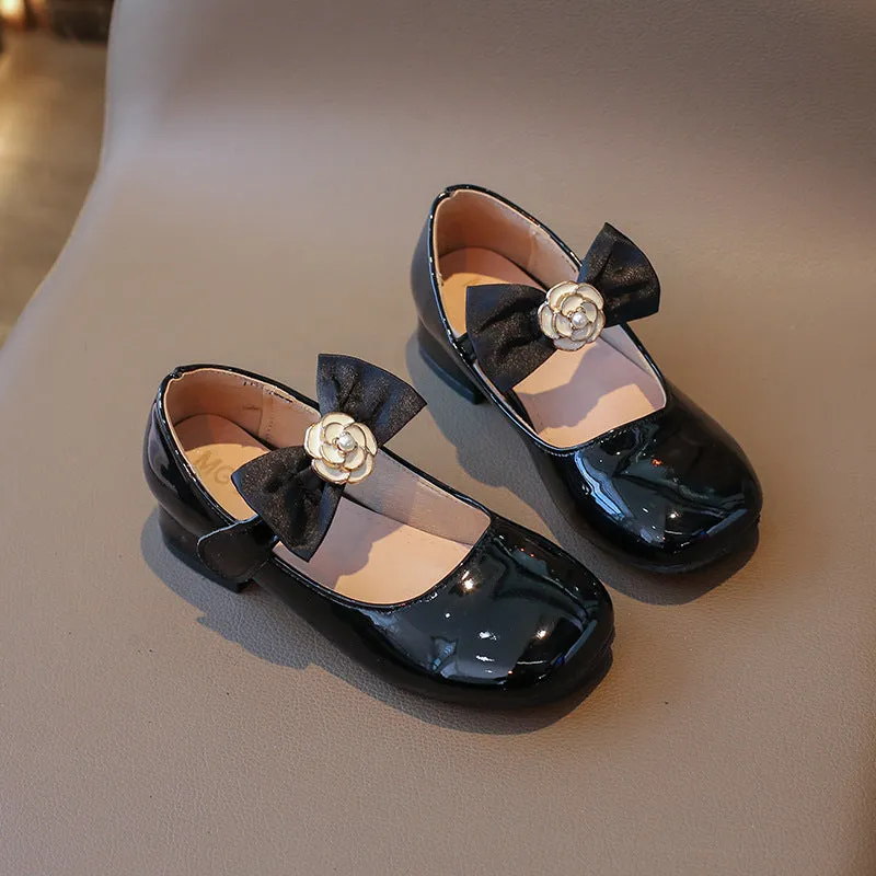 Solid Color Bow Applique Detailed Mary Jane - Black