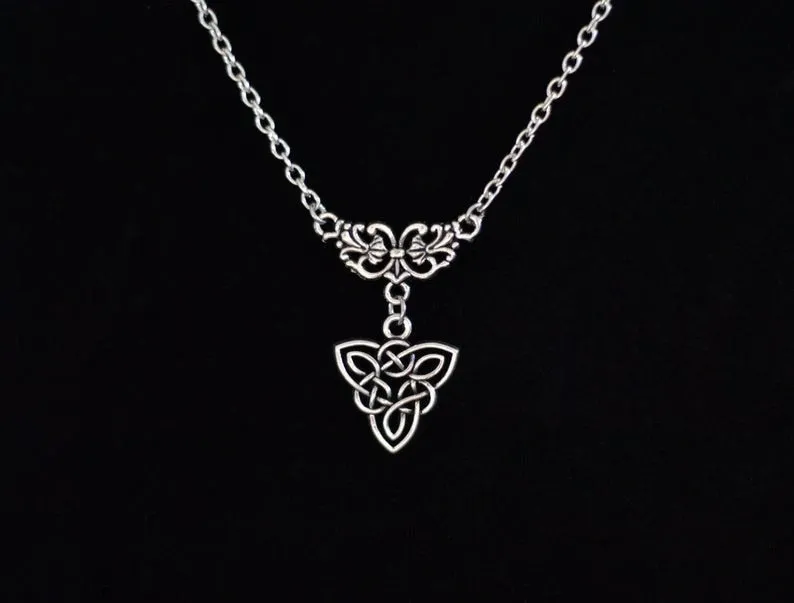 Vintage Celtics Knot Trinity Pendant Necklace Pagan Jewelry