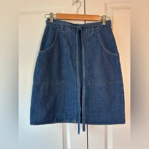 Vintage L.L. Bean Denim Wrap Pockets A-Line Jean Skirt Made in USA 100% Cotton