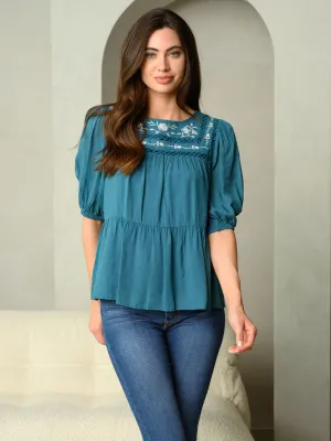 WOMEN'S EMBROIDERED FLORAL WITH EYELET DETAIL 3/4 BAND SLEEVE TOP